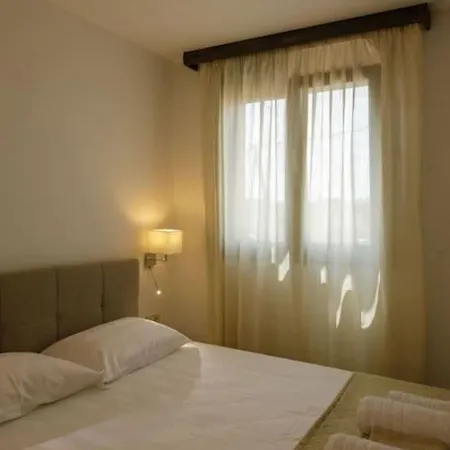 Apartament M&m@nikiti
