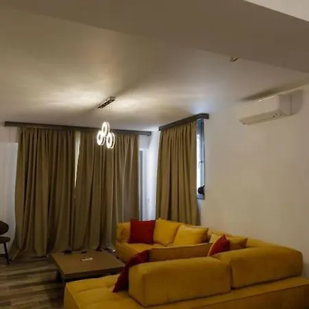 Apartment M&m@nikiti *